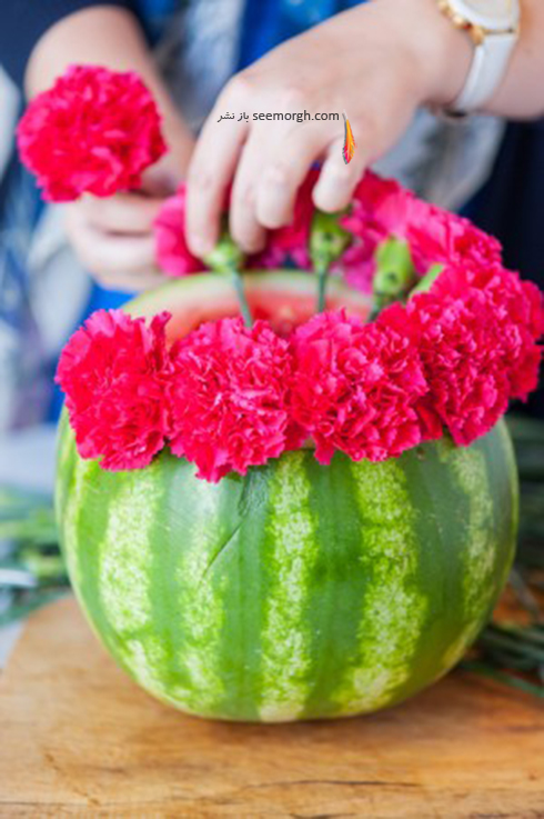 شب یلدا : گلدان هندوانه ای، یک تزیین زیبا برای میز شام شب یلدا