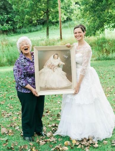 دختری که برای ازدواجش لباس عروسی مادر بزرگش را پوشید! + واکنش جالب مادربزرگ