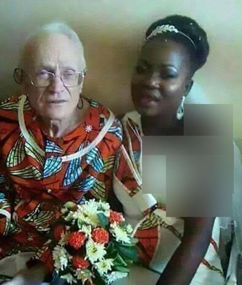 ازدواج دختر 29 ساله با پیرمرد 92 ساله! عکس
